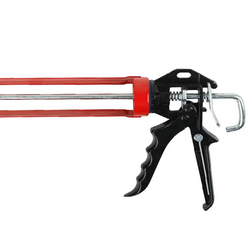 Gun For Sealant Reinforced With A Retainer