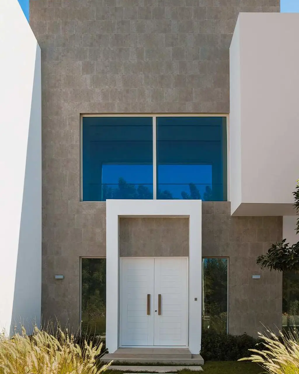 Jotashield-ColourLast-Silk (1)