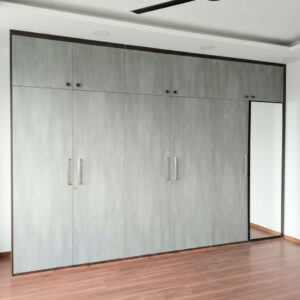 CONTEMPORARY 6 DOOR SWING WARDROBE DESIGN WITH AN INTEGRATED MIRROR PANEL